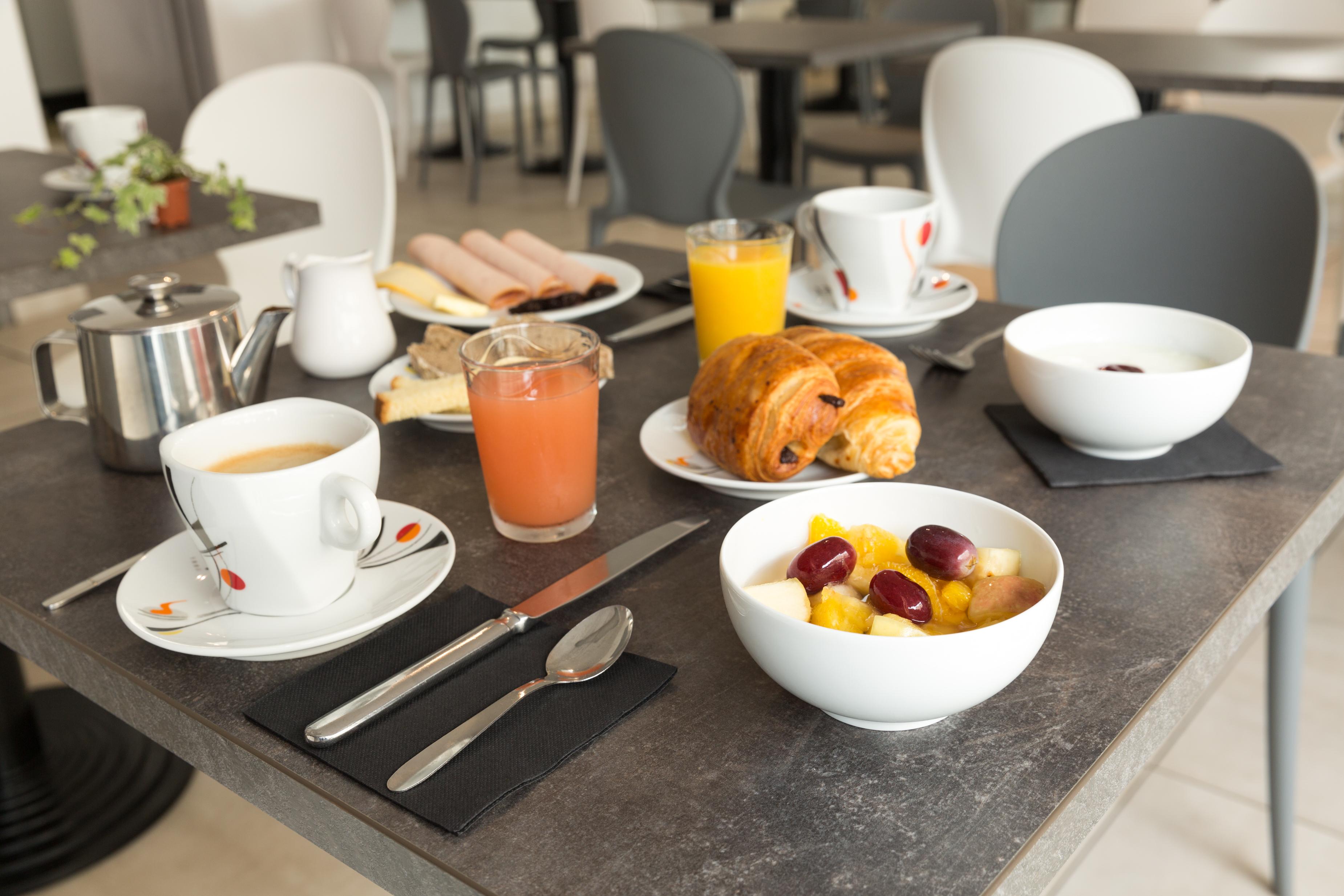 Brit Hotel Confort Nevers Centre Gare Ngoại thất bức ảnh